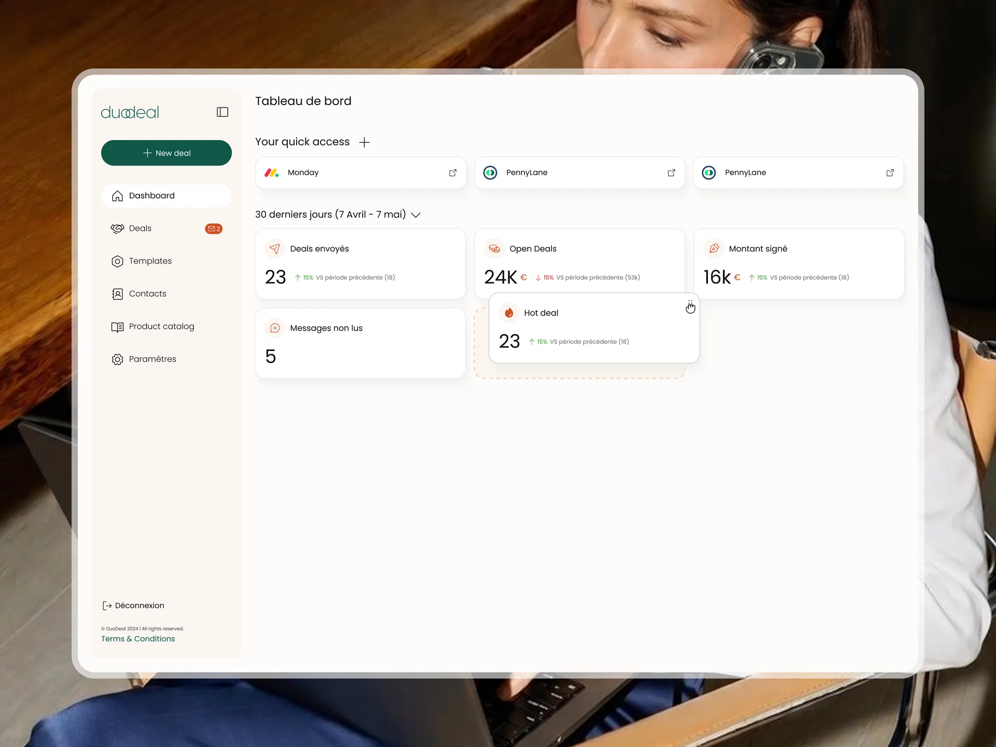 Tableau de bord avec accès rapides aux outils connectés et indicateurs clés (deals envoyés, montant signé, messages non lus)